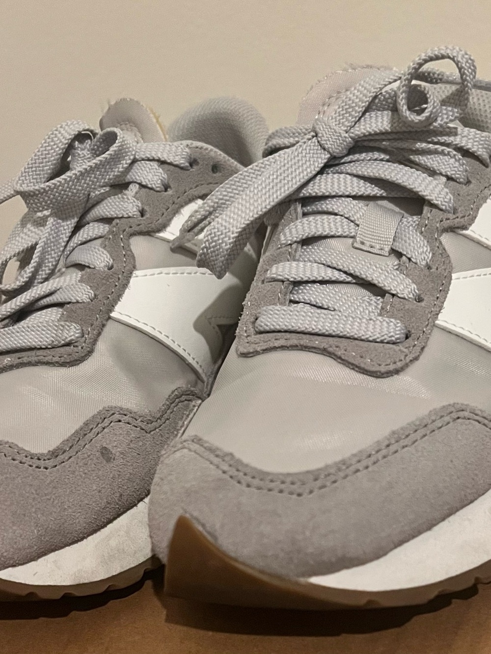 New Balance Gray and White Retro Runner Sneakers, Women’s Size 7